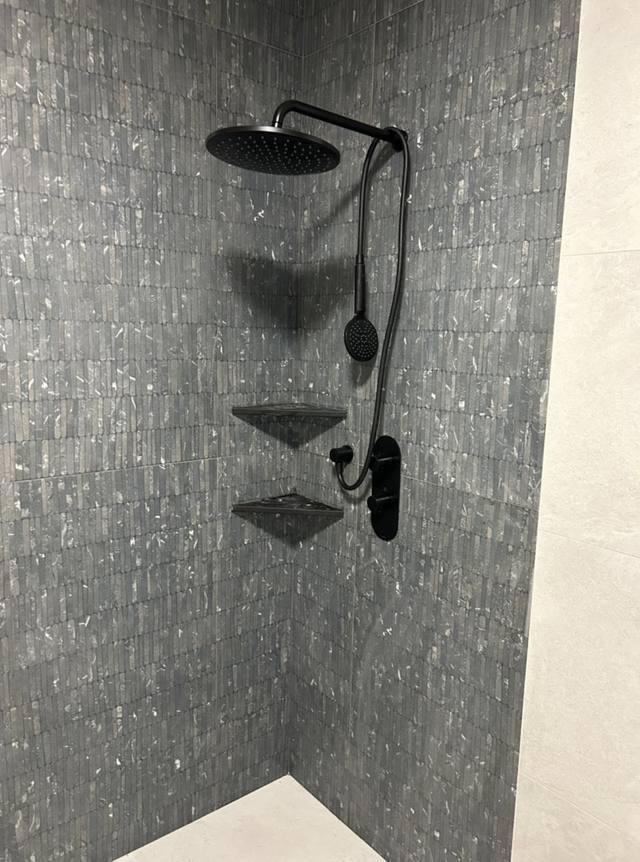 Douche en ardoise
