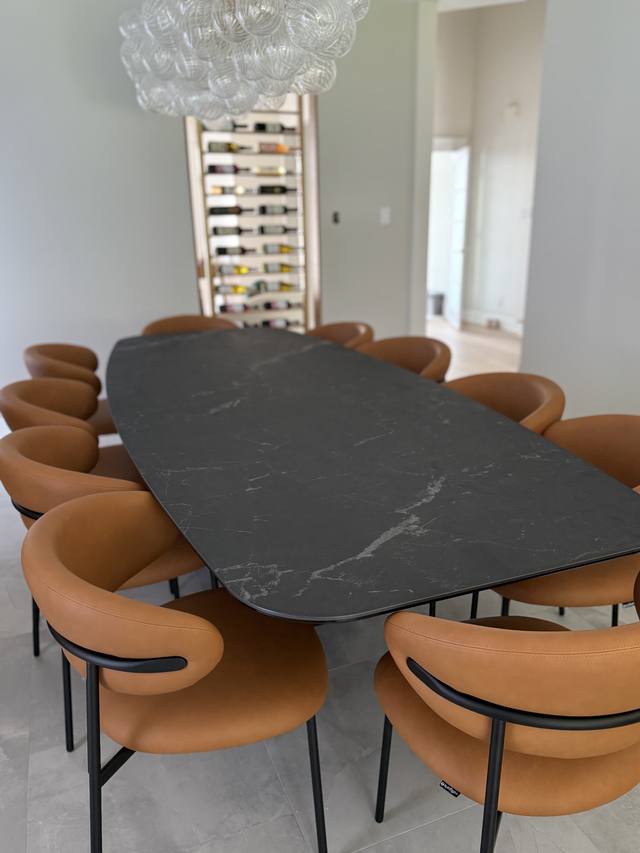Salle à manger et cellier