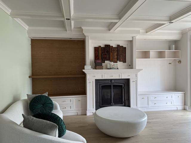 Salon avec foyer